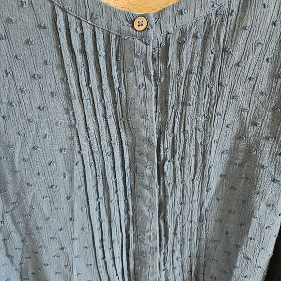 Loft Woman Size XL Textured Button Up Blouse Pin Tuck  Front Long Bishop Sleeves - Picture 3 of 8